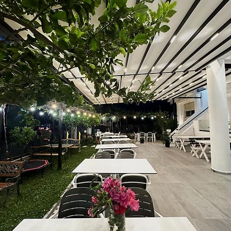 Hotel Kristal Borsh Extérieur photo