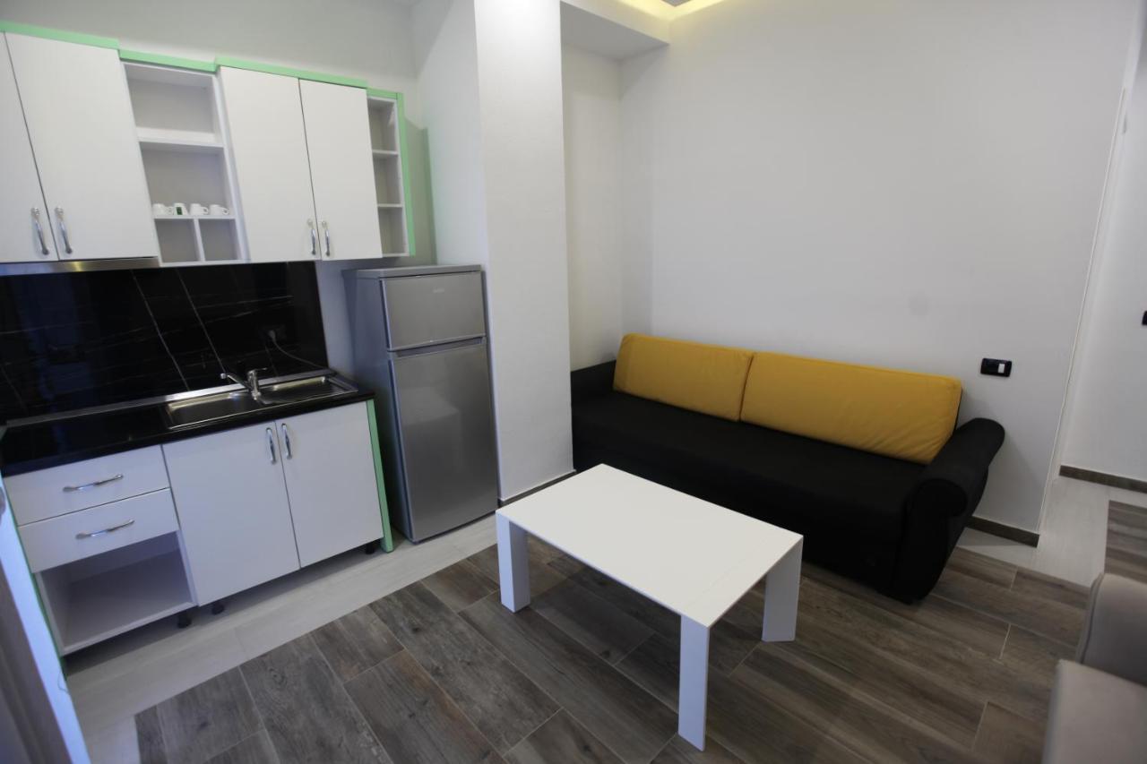 Hotel Kristal Borsh Extérieur photo