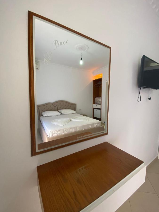 Hotel Kristal Borsh Extérieur photo