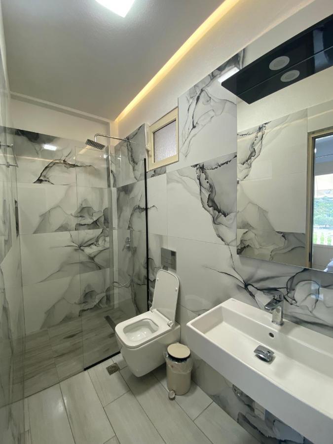 Hotel Kristal Borsh Extérieur photo