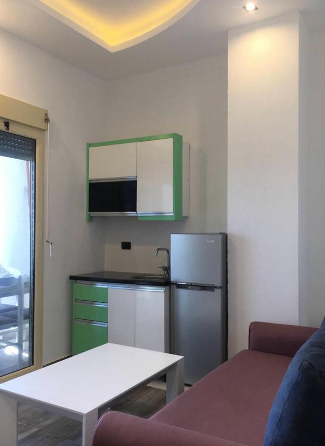 Hotel Kristal Borsh Extérieur photo
